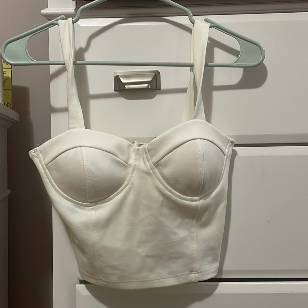 white crop fitting top